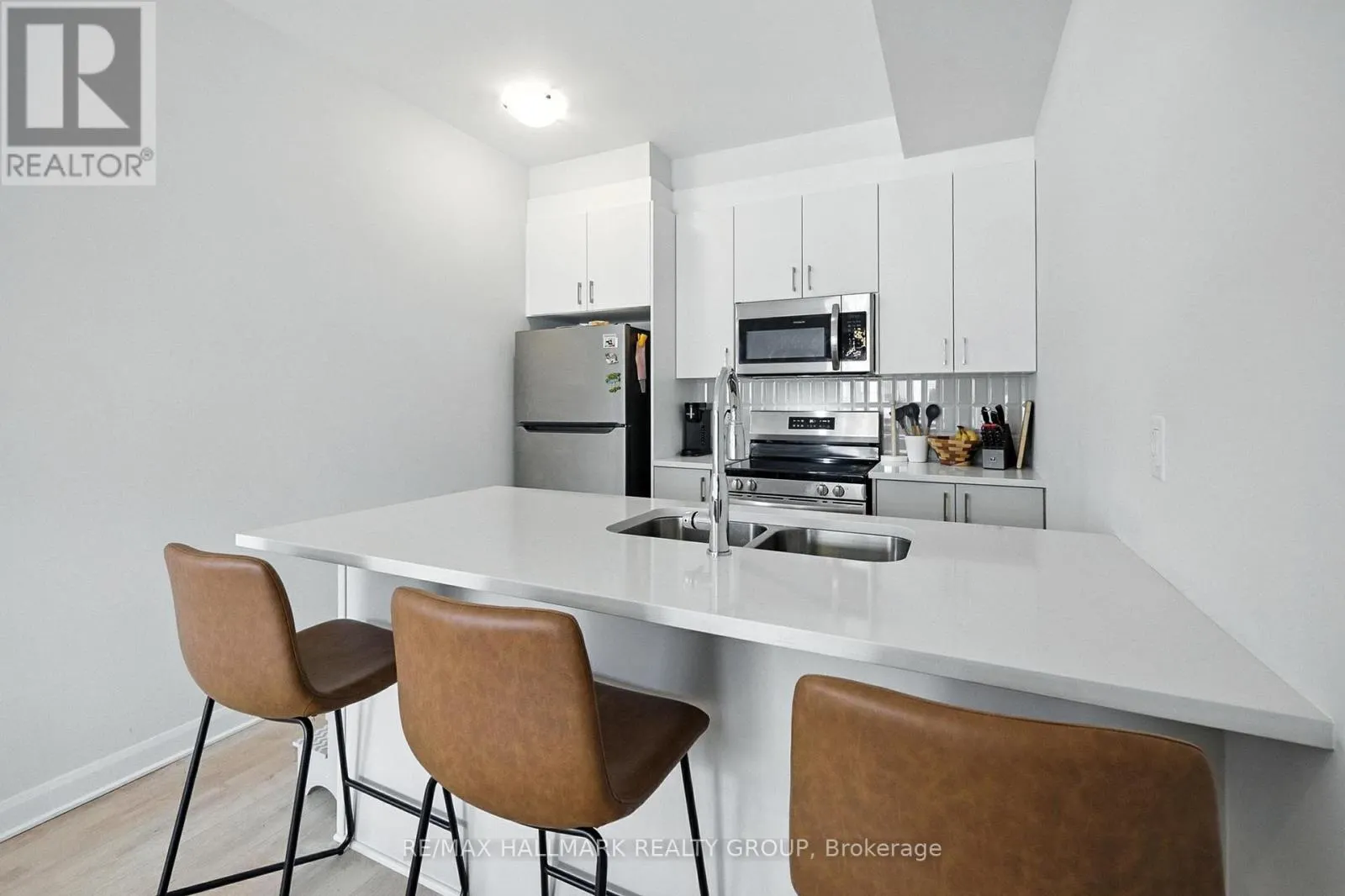 702 CONFLUENCE WALK