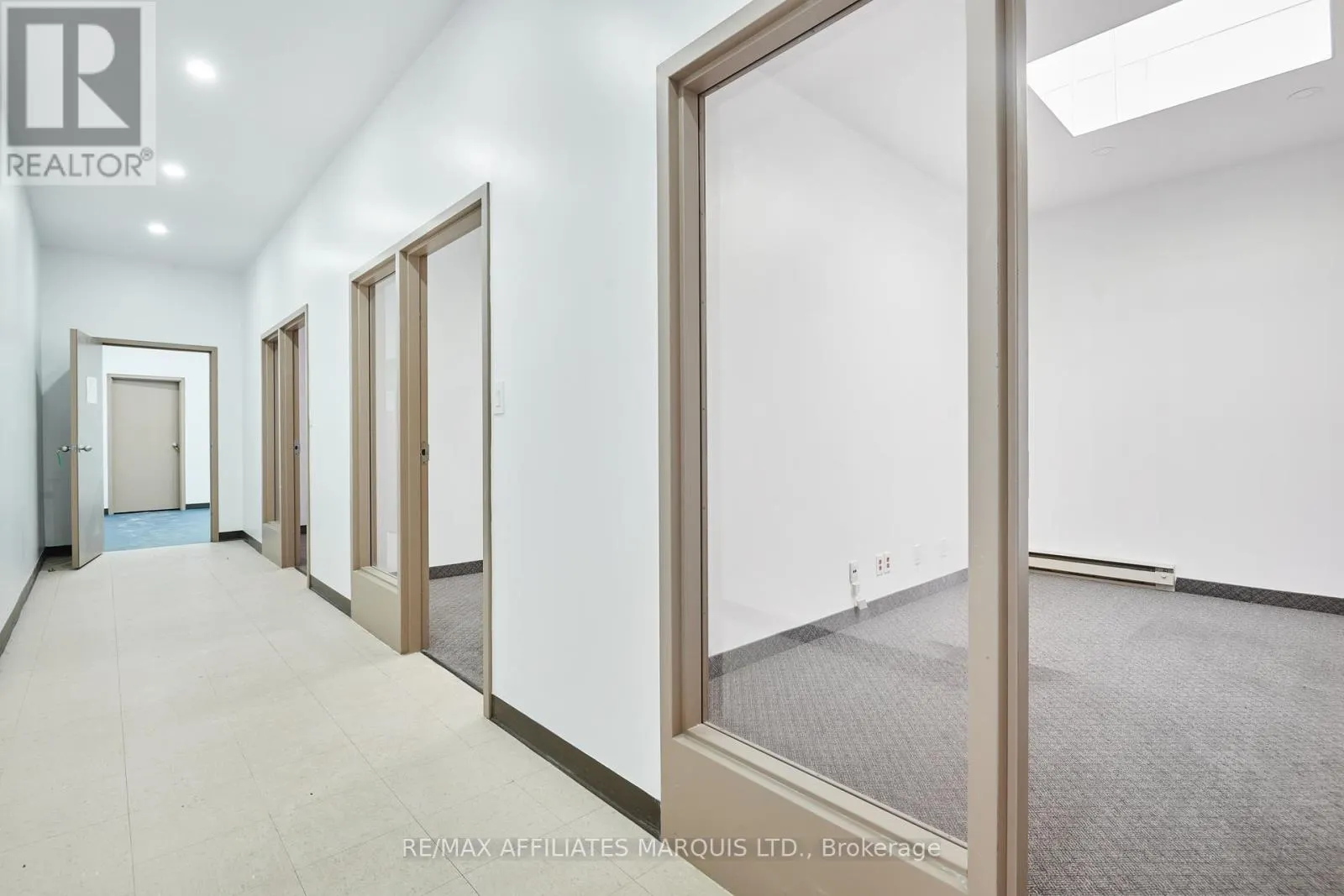 UPSTAIRS/OFFICE ROOM 6 - 41 SECOND STREET W