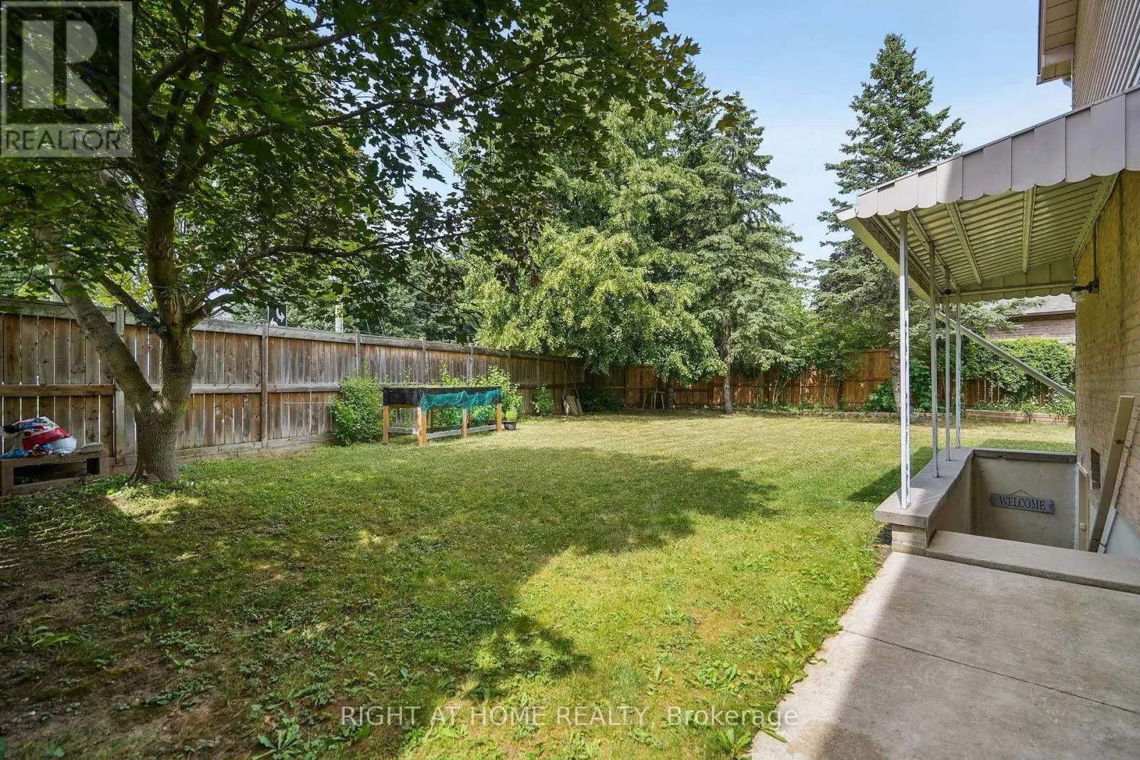 309 AMBERLY BOULEVARD