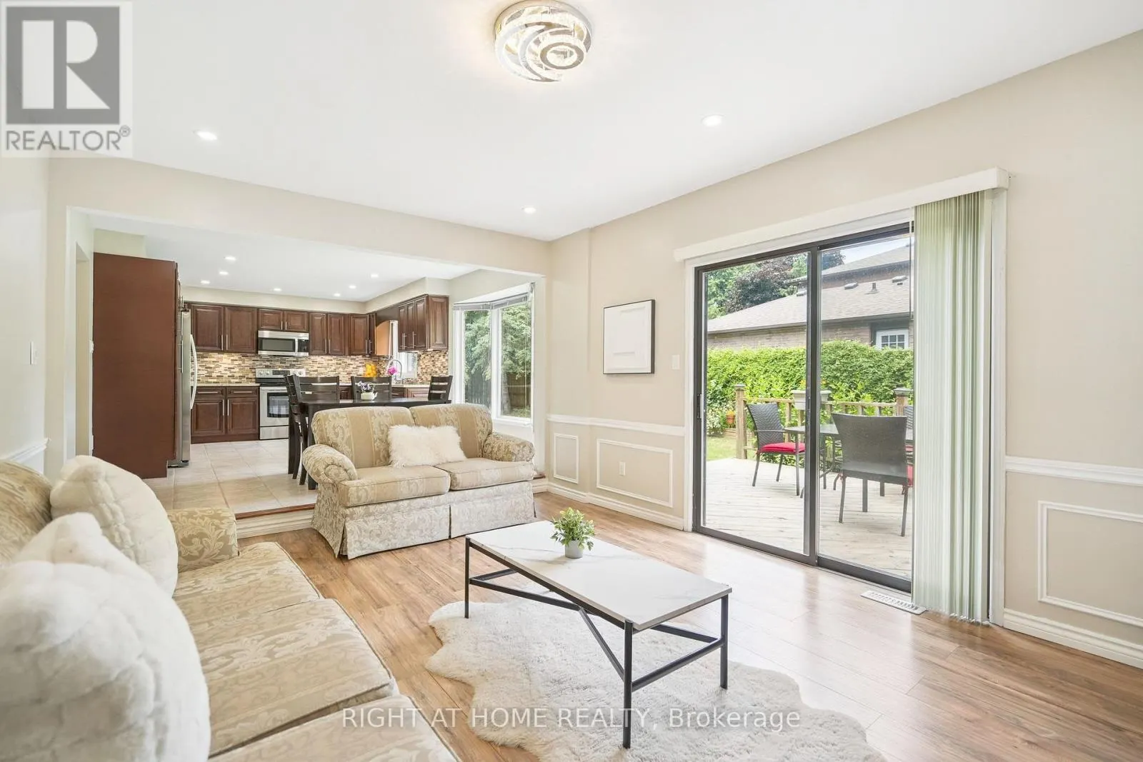 309 AMBERLY BOULEVARD