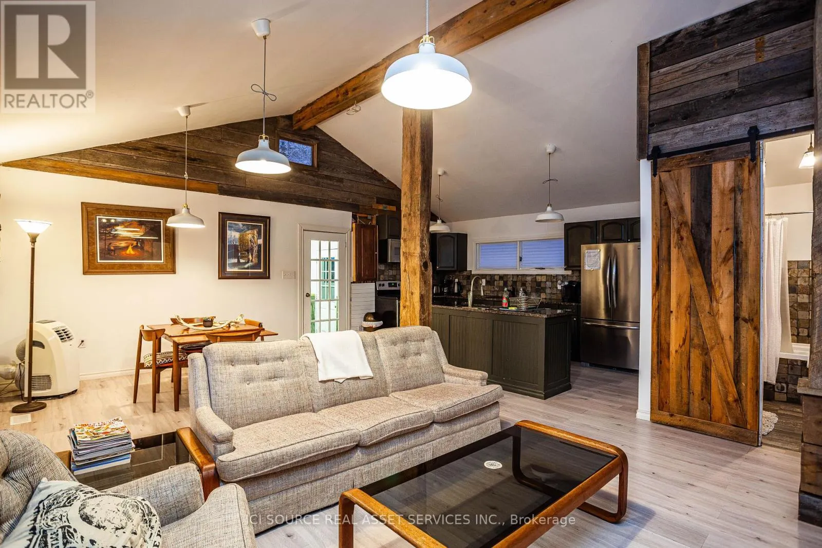 26 JARDIN LANE