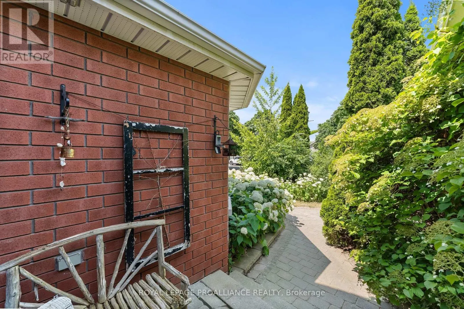 273 PARKVIEW HILLS DRIVE