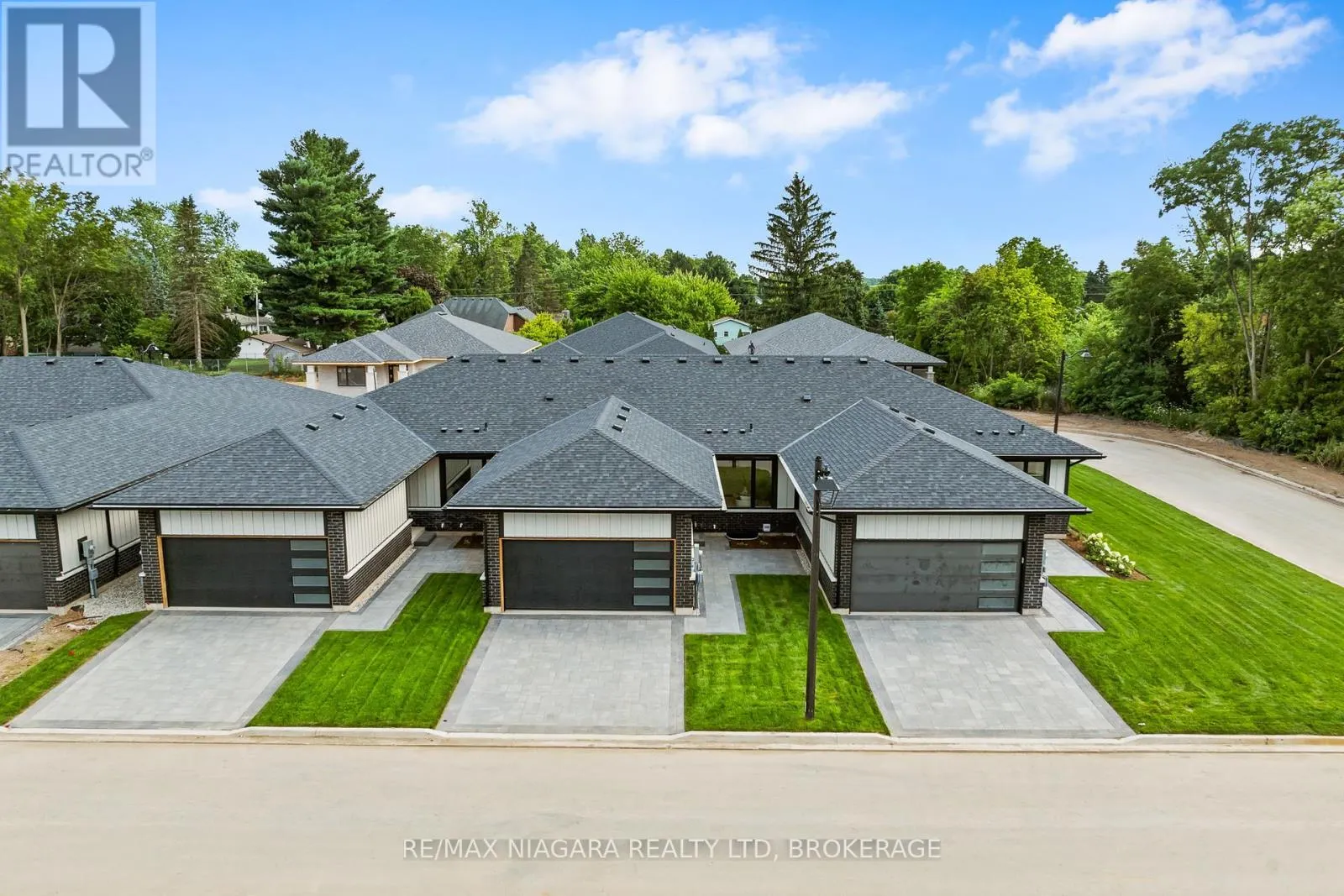 16 ACCURSI CRESCENT