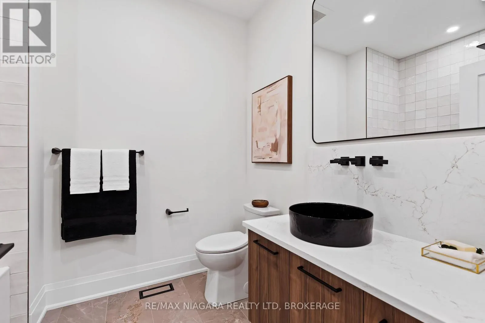 16 ACCURSI CRESCENT