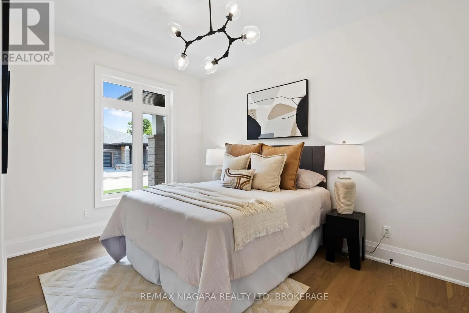 16 ACCURSI CRESCENT
