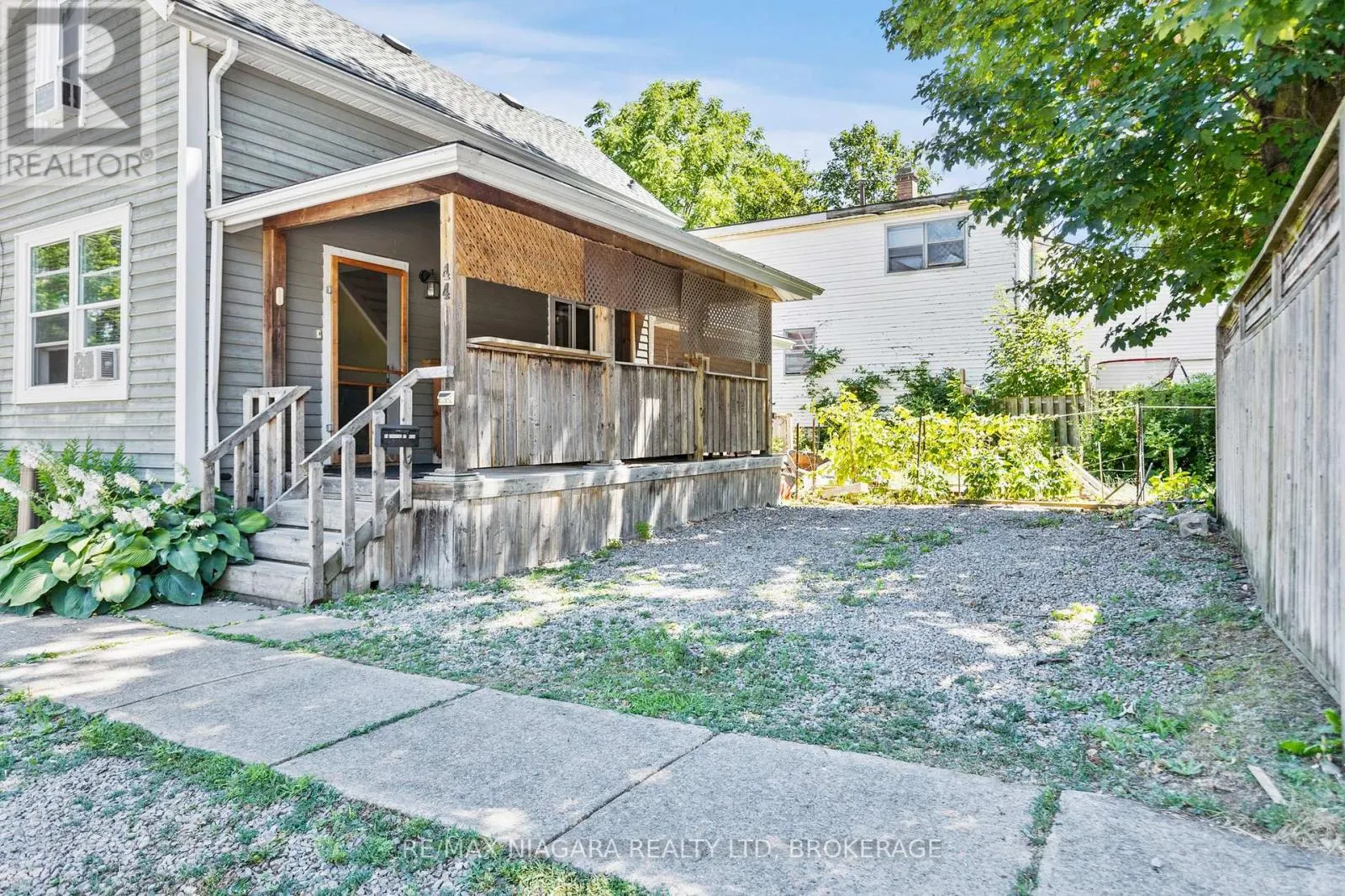 44 FORSYTHE STREET