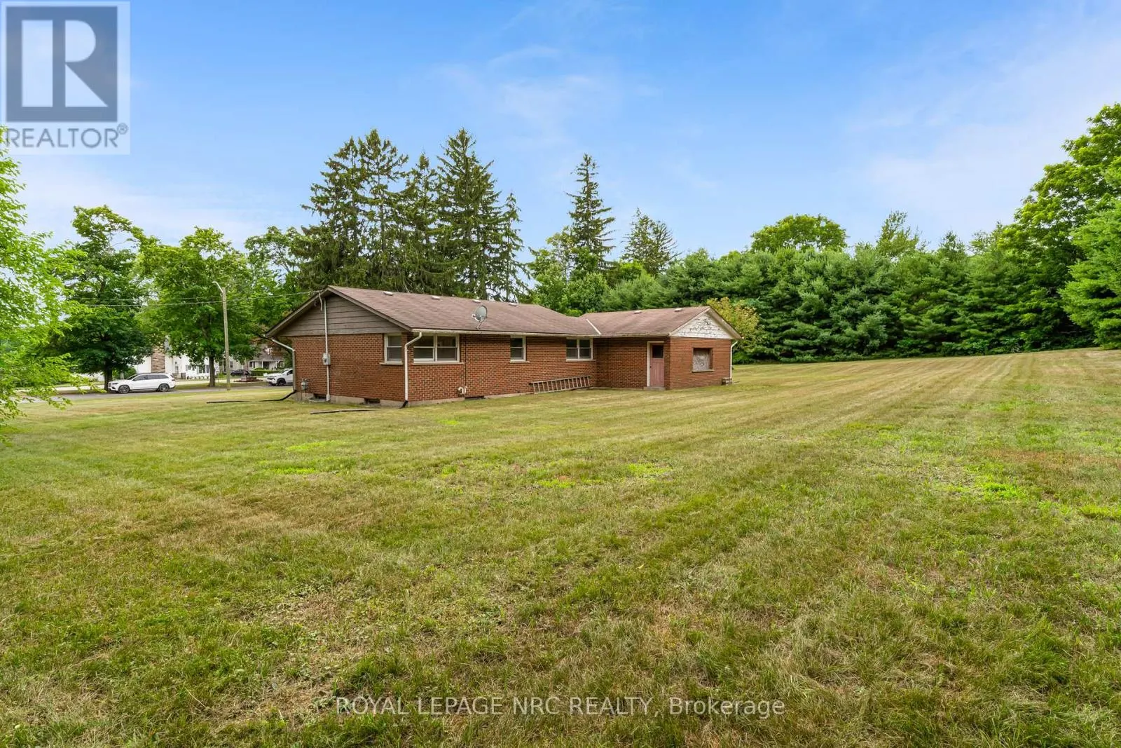 489 MEMORIAL DRIVE