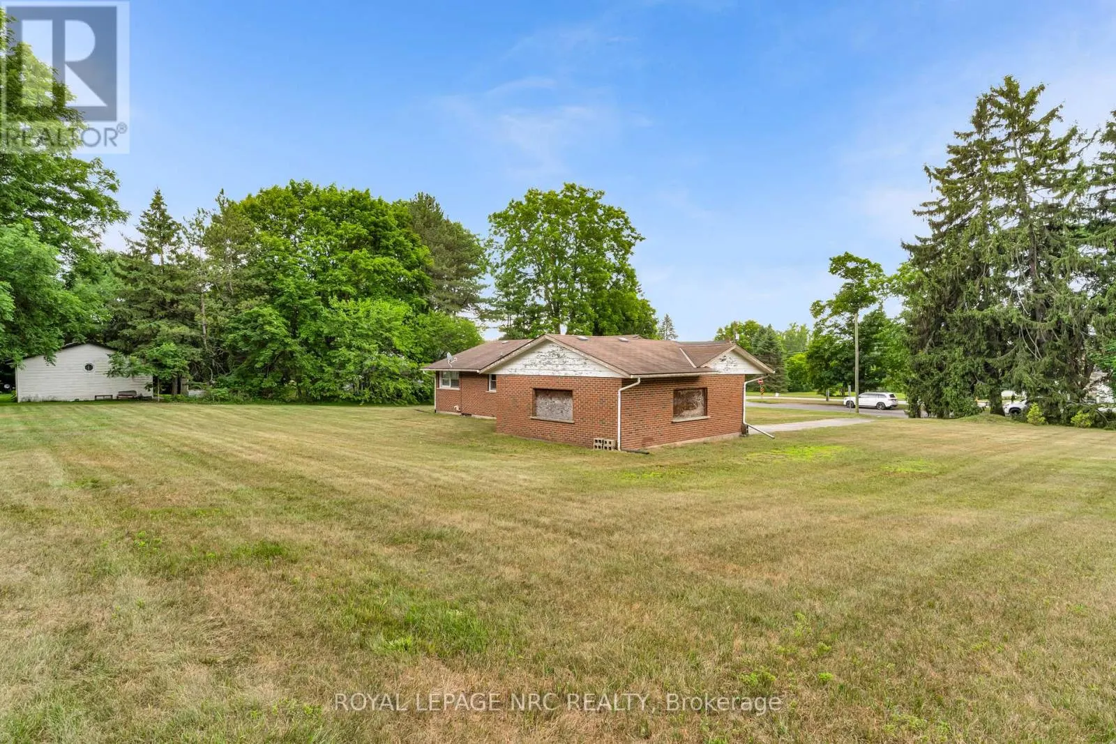 489 MEMORIAL DRIVE