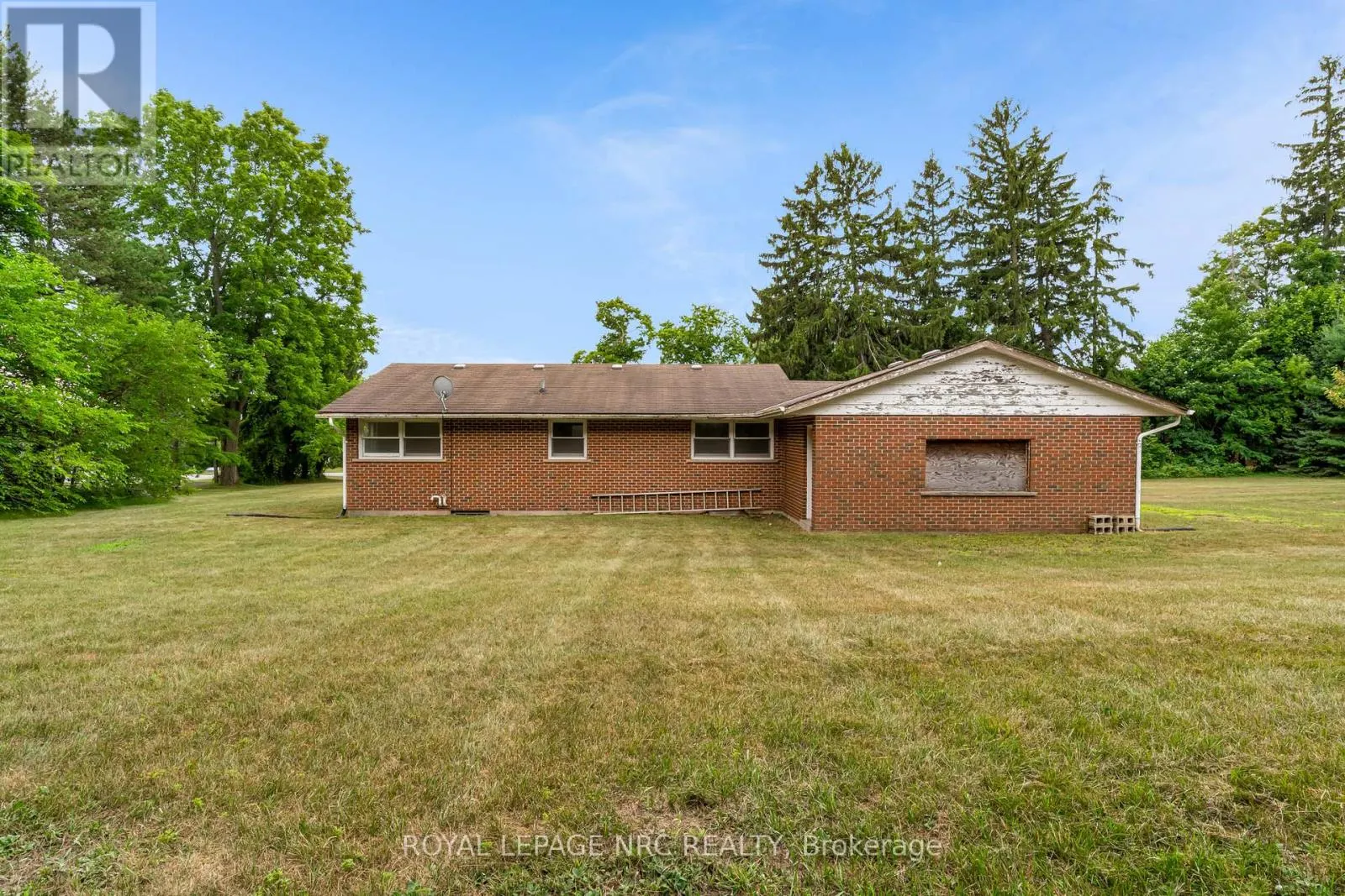 489 MEMORIAL DRIVE