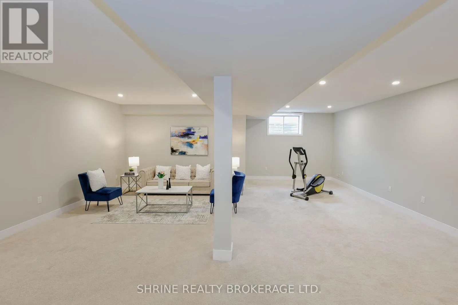 49 - 745 CHELTON ROAD, #49