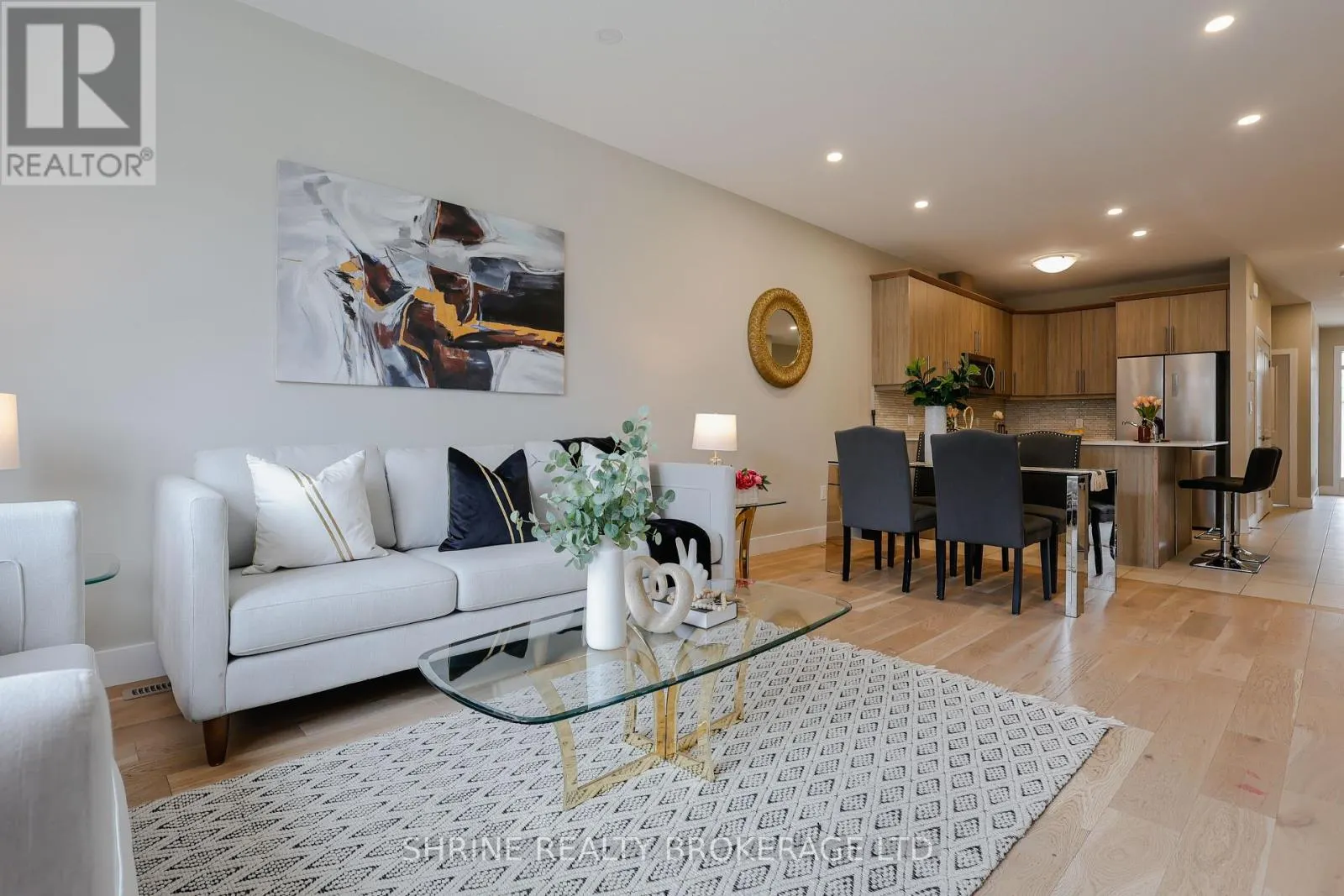 49 - 745 CHELTON ROAD, #49