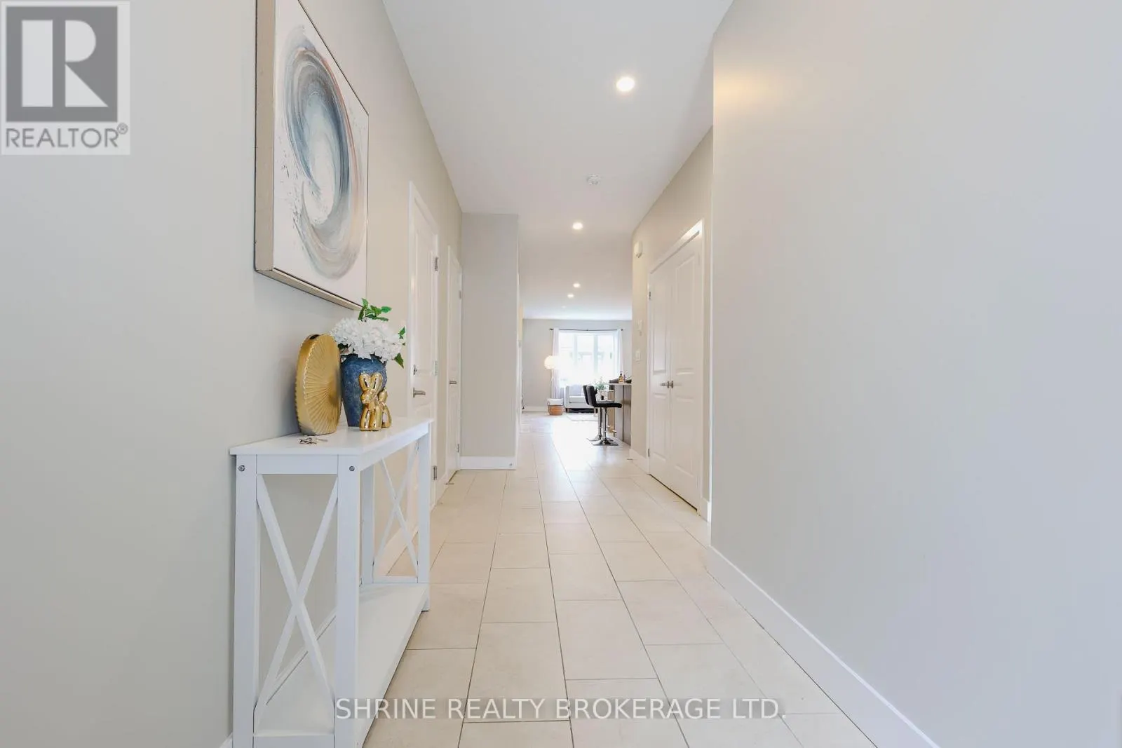 49 - 745 CHELTON ROAD, #49