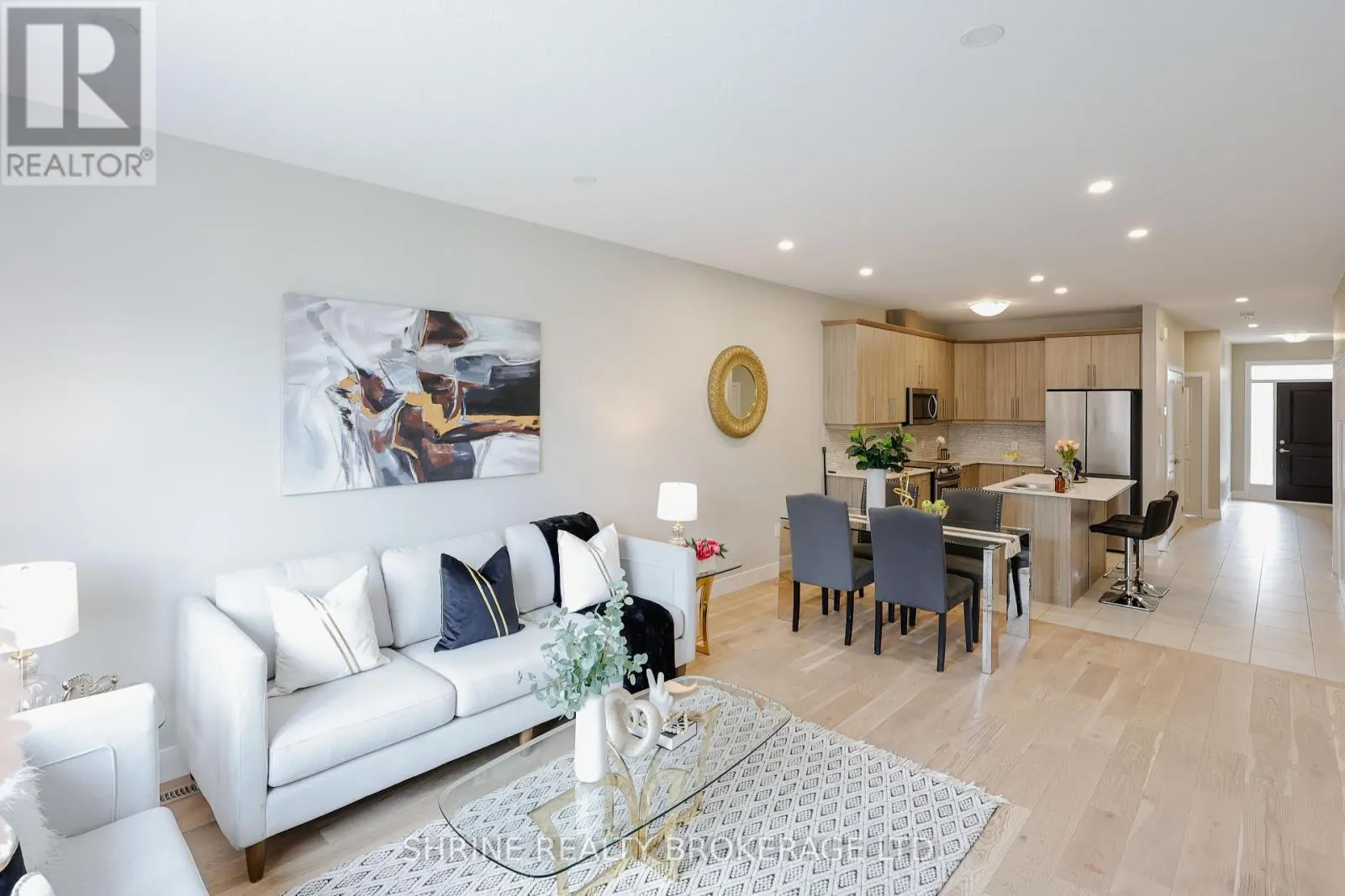 49 - 745 CHELTON ROAD, #49