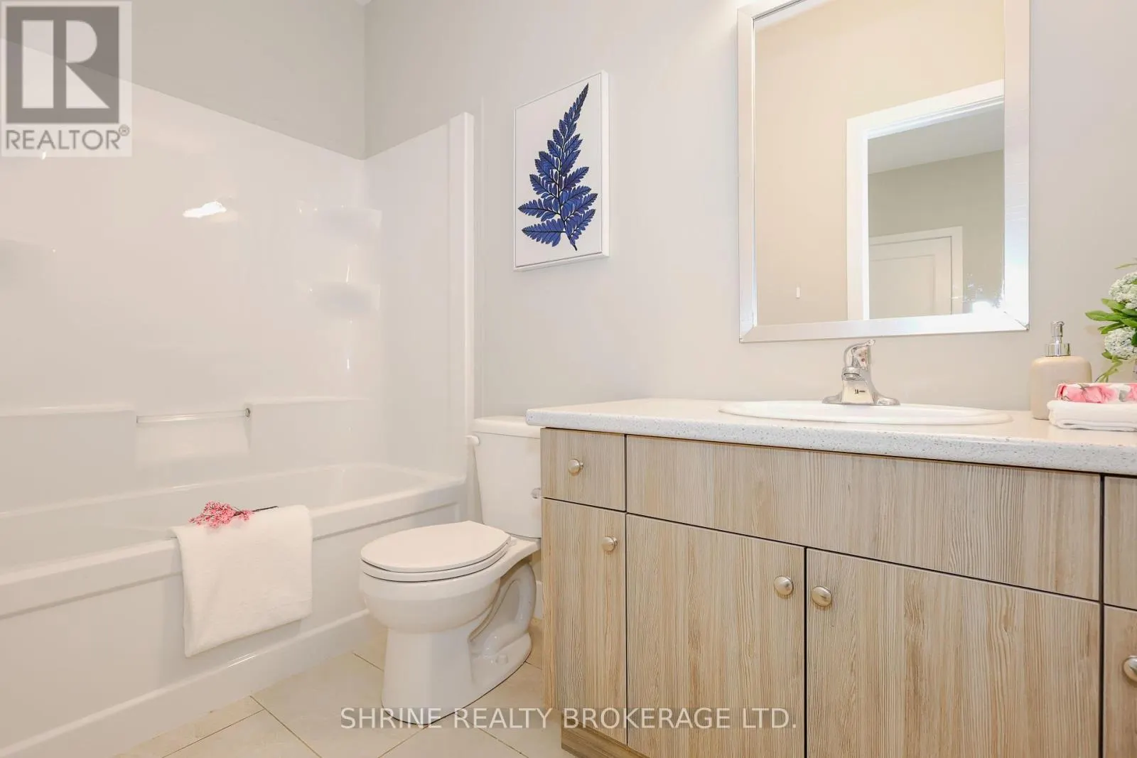 49 - 745 CHELTON ROAD, #49