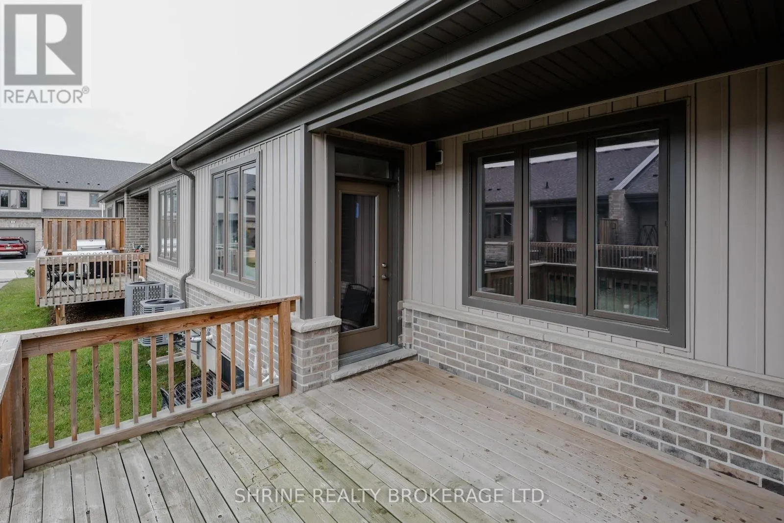 49 - 745 CHELTON ROAD, #49