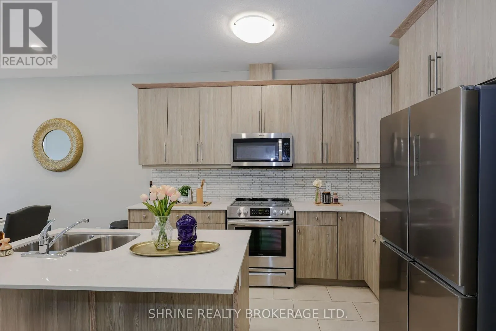 49 - 745 CHELTON ROAD, #49