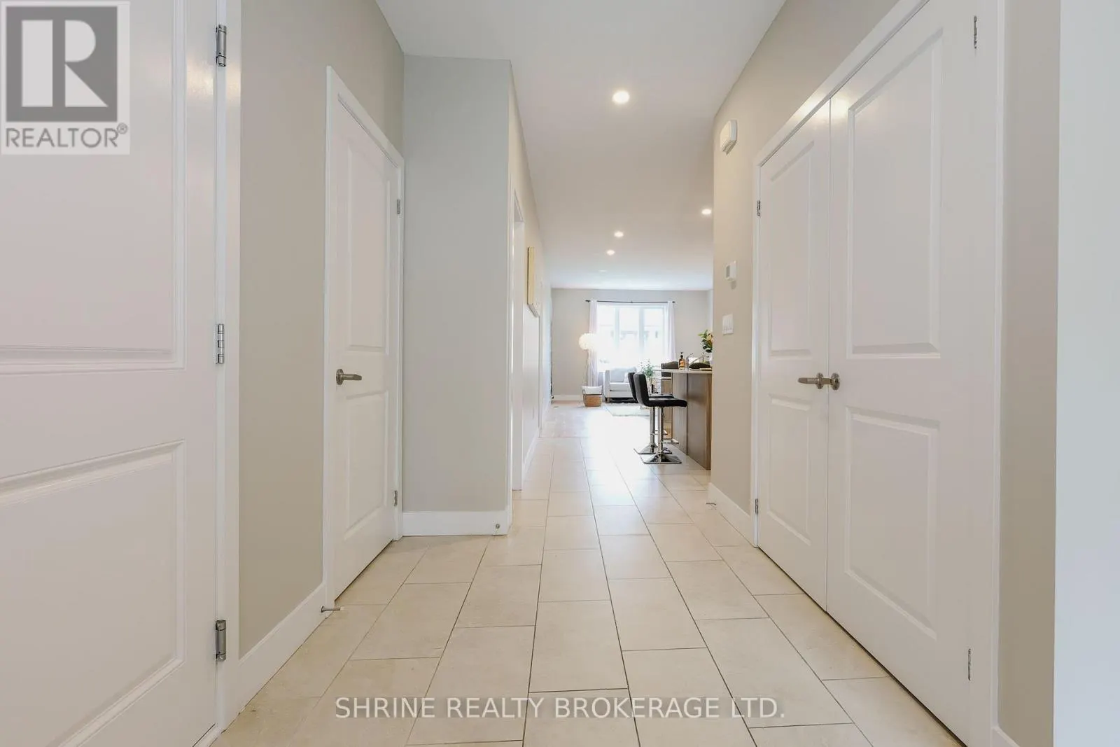 49 - 745 CHELTON ROAD, #49