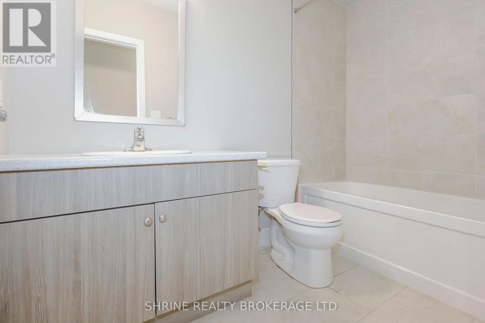 49 - 745 CHELTON ROAD, #49