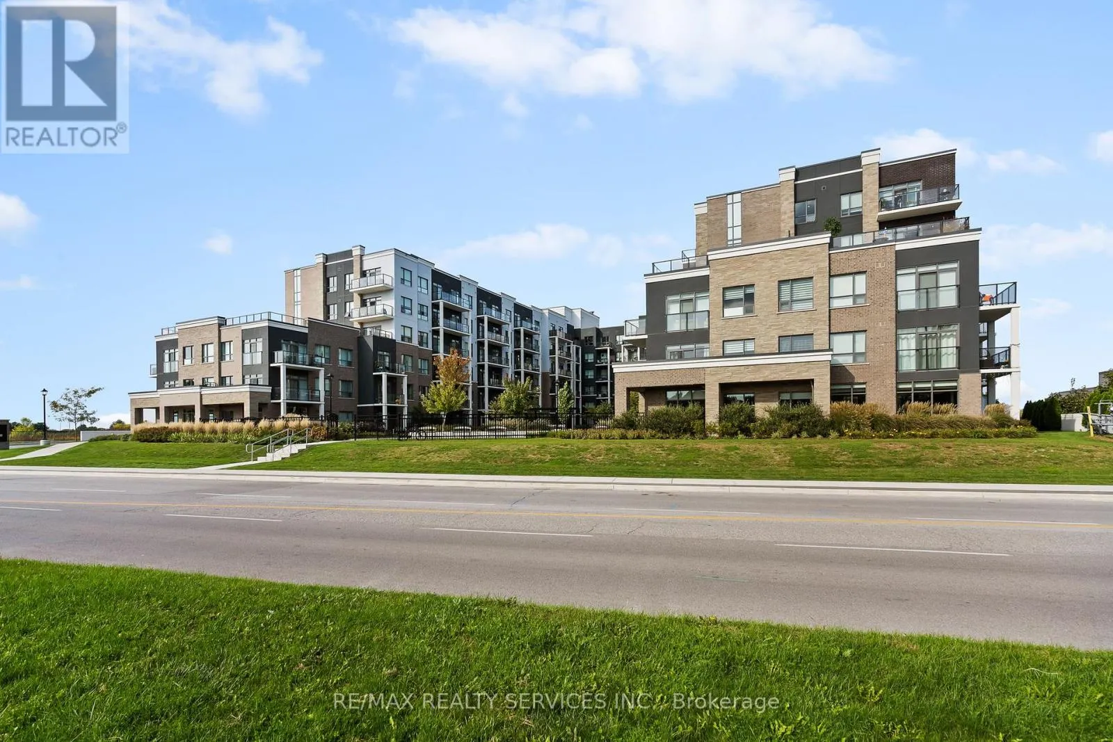 222 - 5055 GREENLANE ROAD
