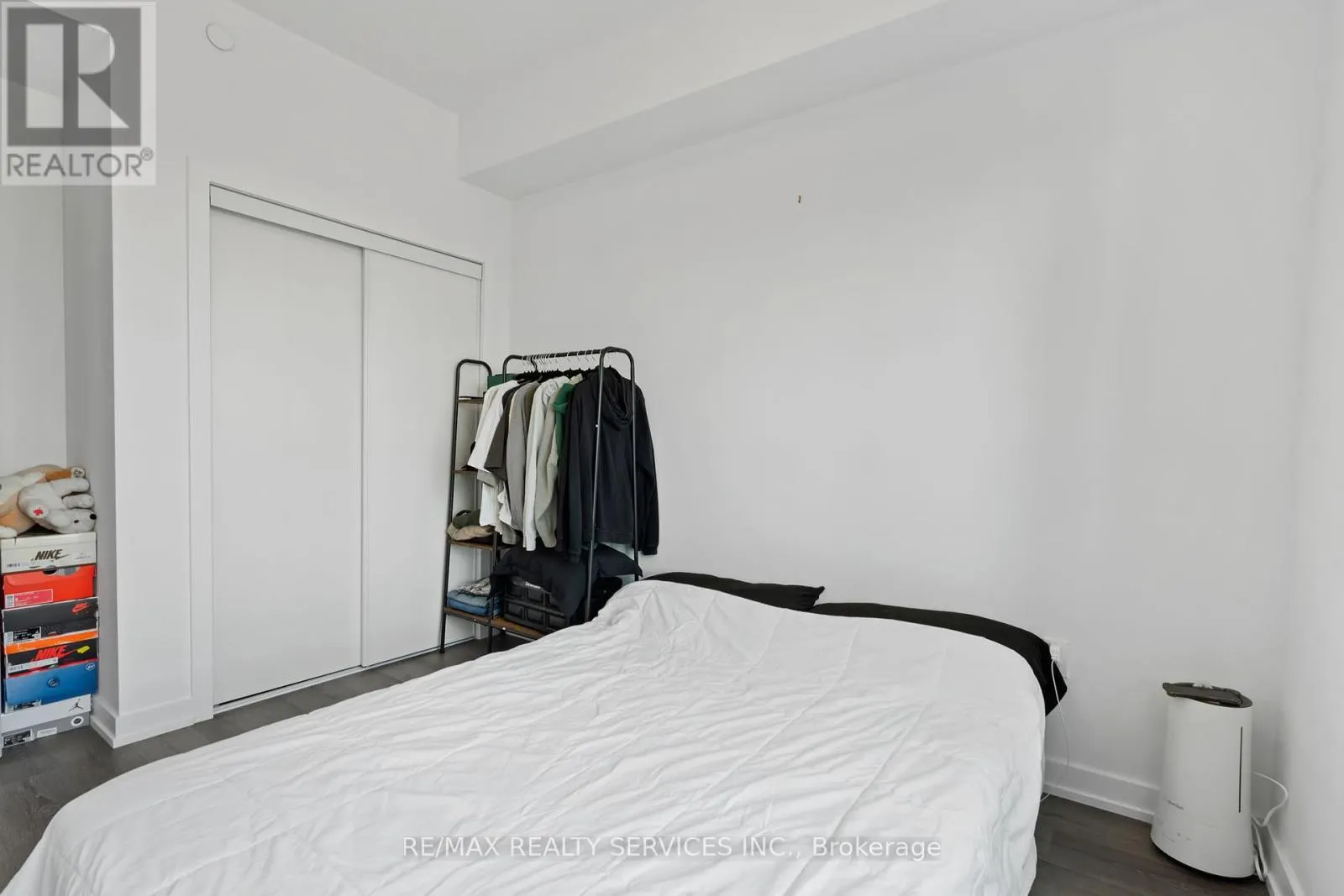 222 - 5055 GREENLANE ROAD