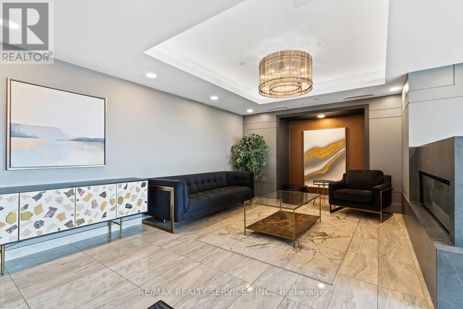 222 - 5055 GREENLANE ROAD