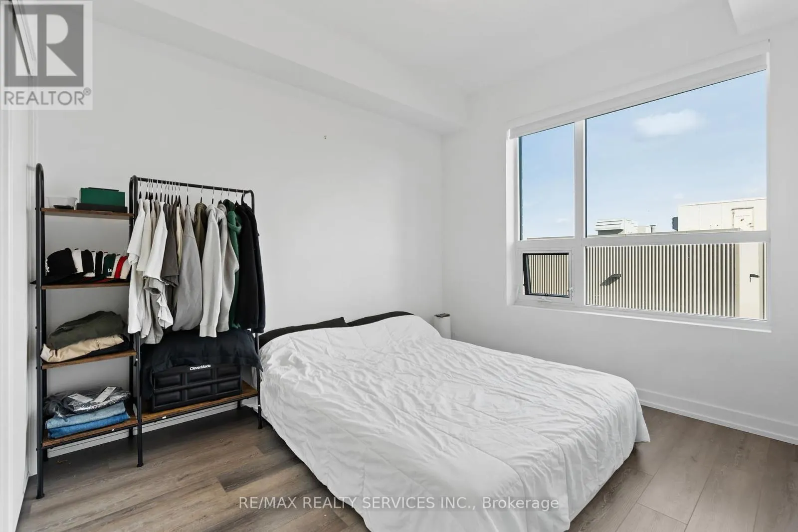 222 - 5055 GREENLANE ROAD
