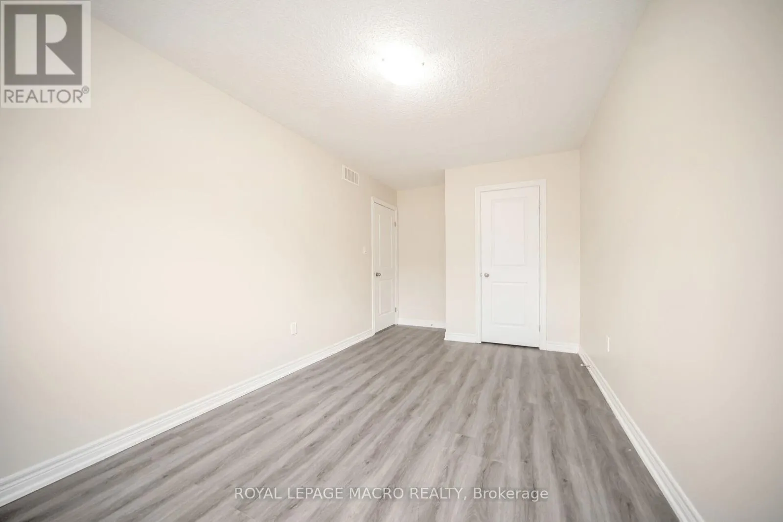 57 REDCEDAR CRESCENT