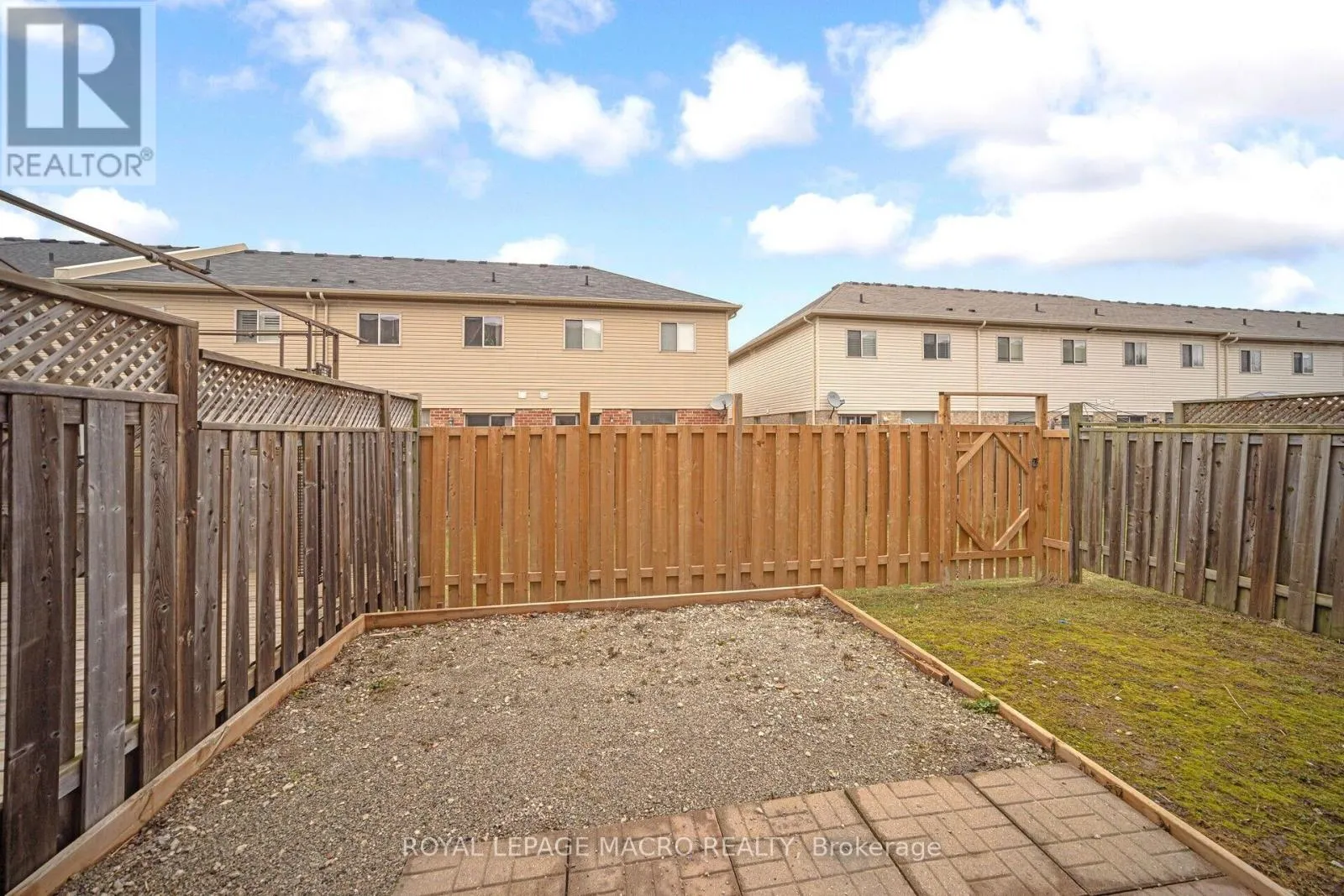 57 REDCEDAR CRESCENT