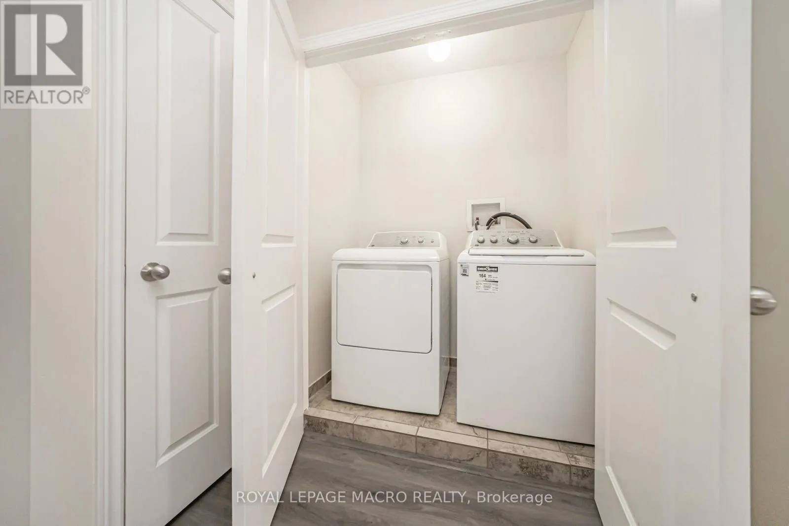 57 REDCEDAR CRESCENT