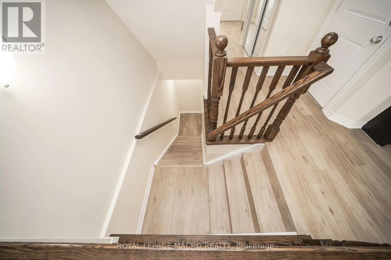 57 REDCEDAR CRESCENT
