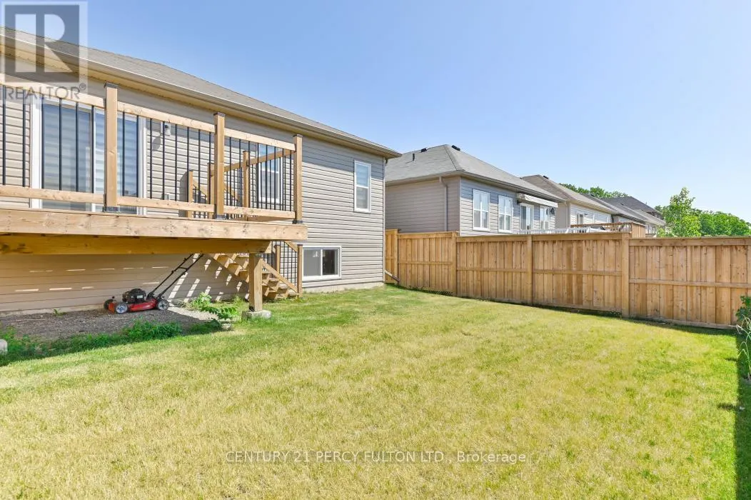 8 BRAEBURN STREET