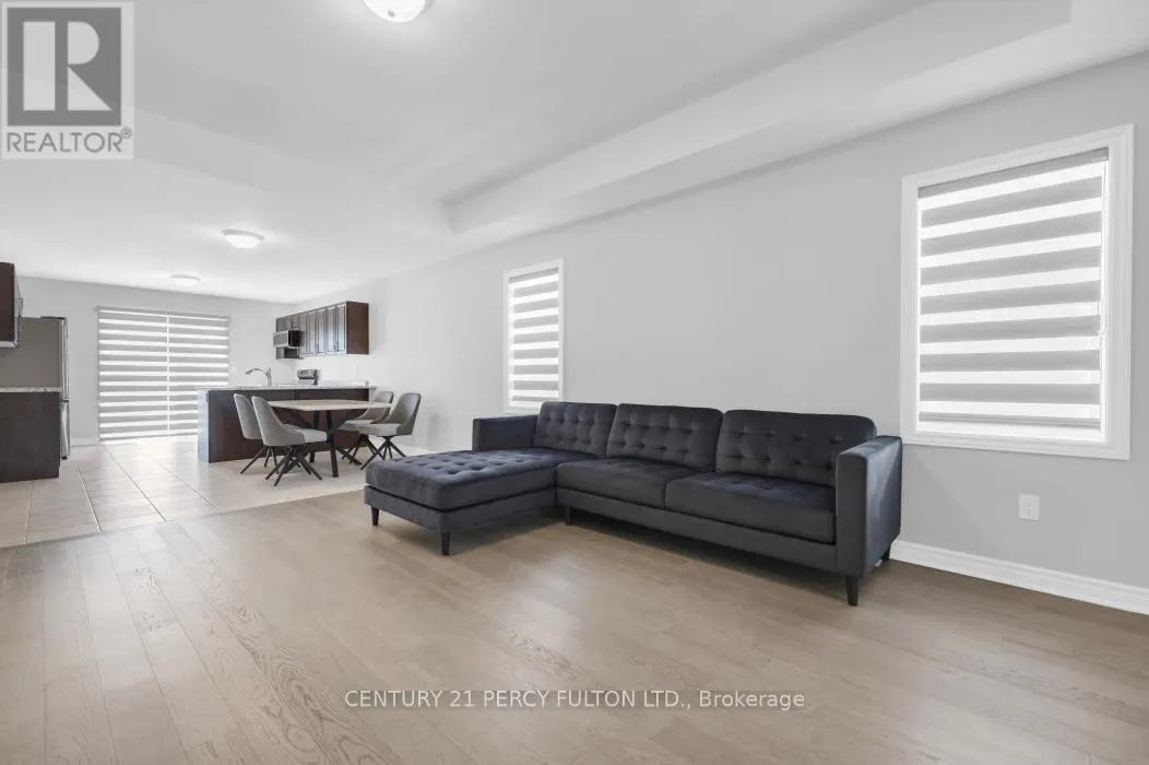8 BRAEBURN STREET
