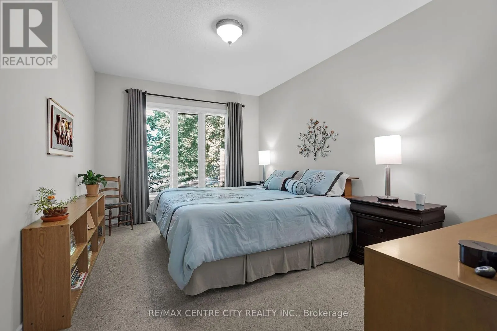 5 - 21 ST JOHNS DRIVE, #5