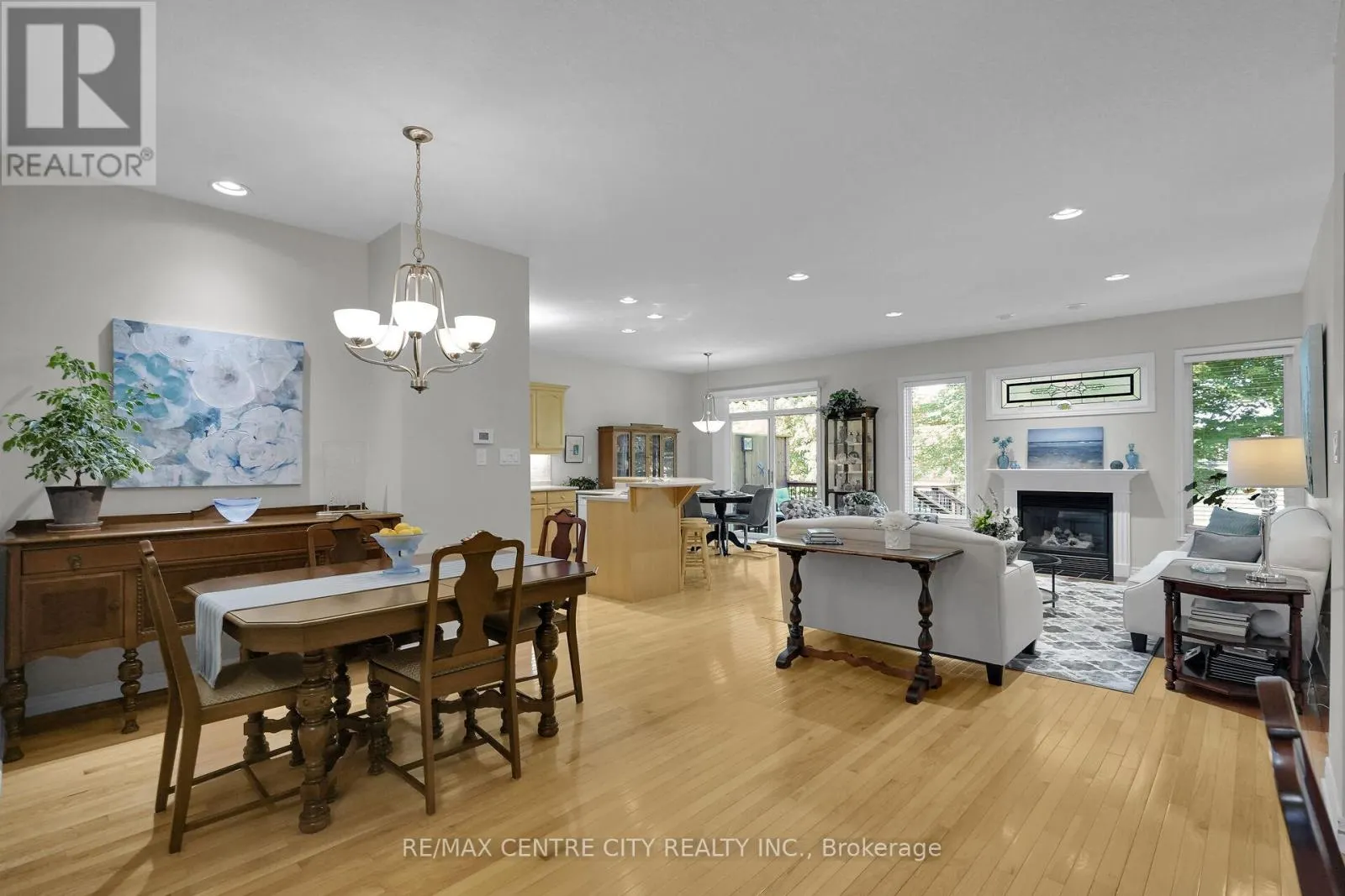 5 - 21 ST JOHNS DRIVE, #5