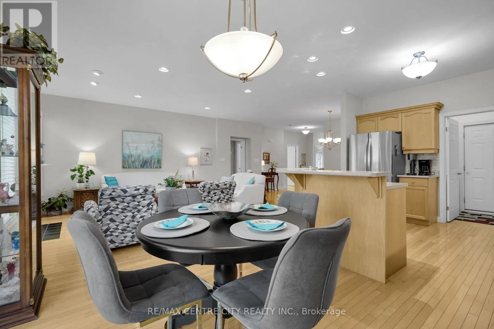5 - 21 ST JOHNS DRIVE, #5