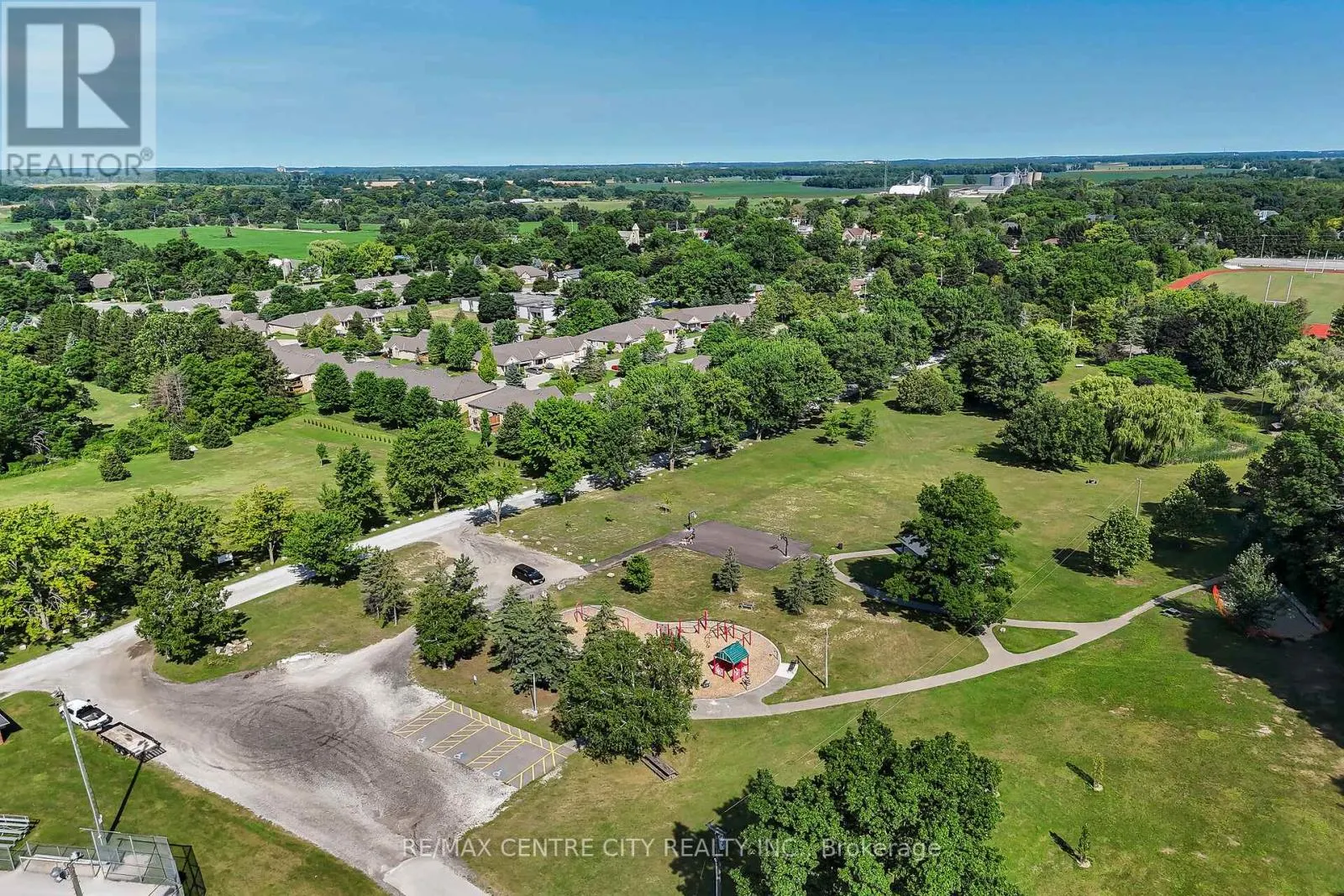5 - 21 ST JOHNS DRIVE, #5
