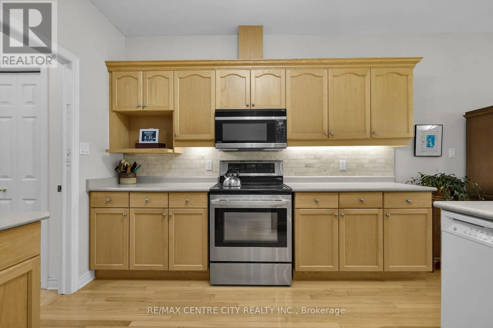 5 - 21 ST JOHNS DRIVE, #5