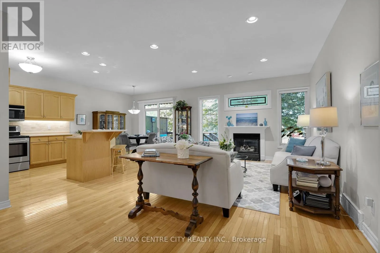 5 - 21 ST JOHNS DRIVE, #5