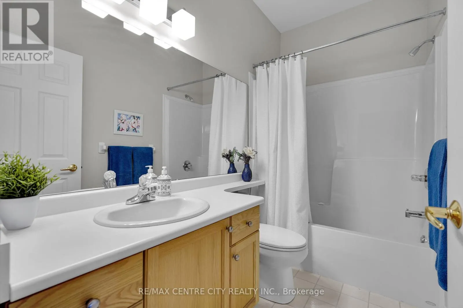 5 - 21 ST JOHNS DRIVE, #5