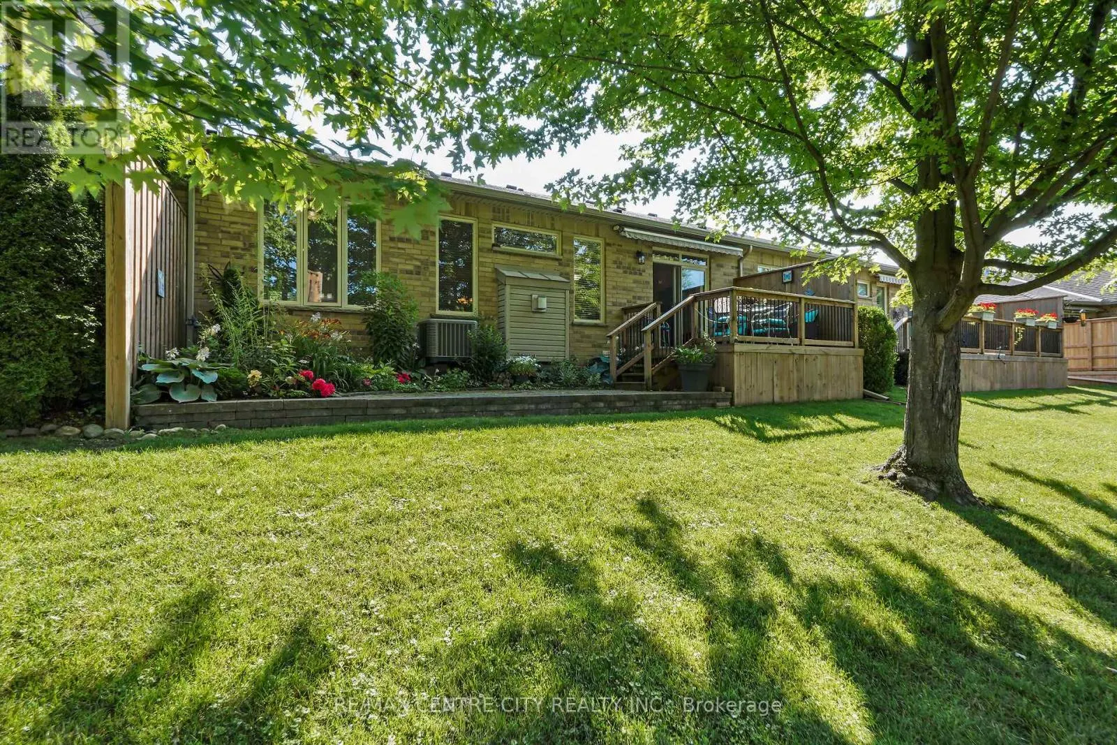 5 - 21 ST JOHNS DRIVE, #5