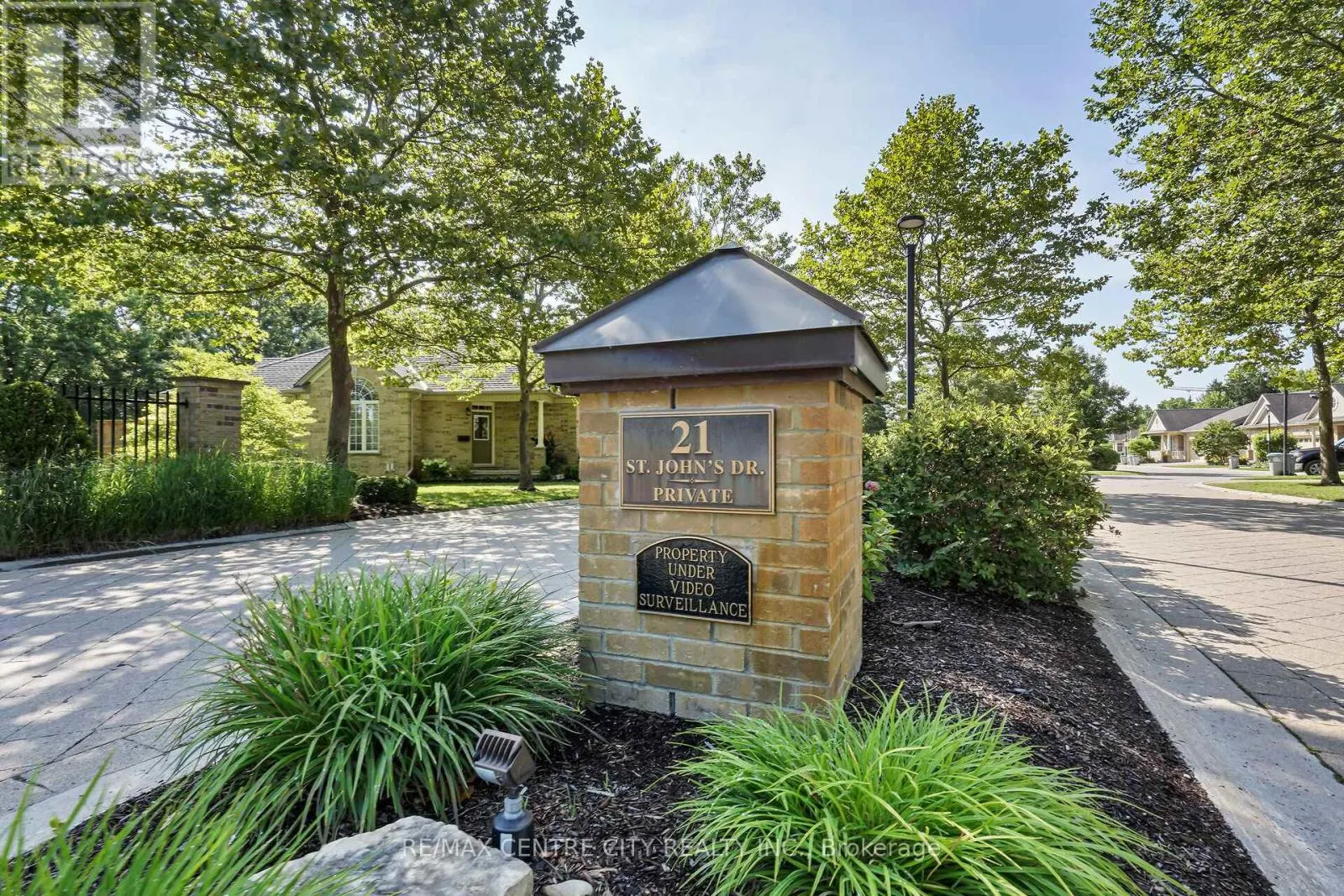 5 - 21 ST JOHNS DRIVE, #5