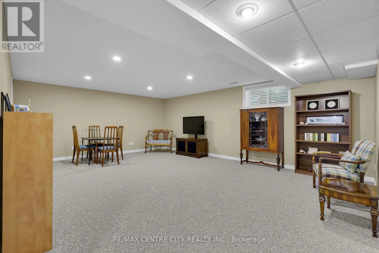 5 - 21 ST JOHNS DRIVE, #5