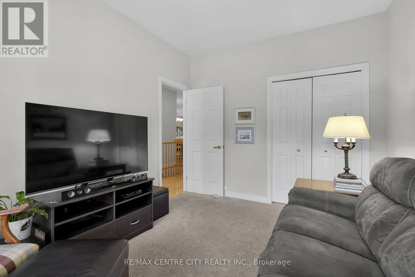 5 - 21 ST JOHNS DRIVE, #5