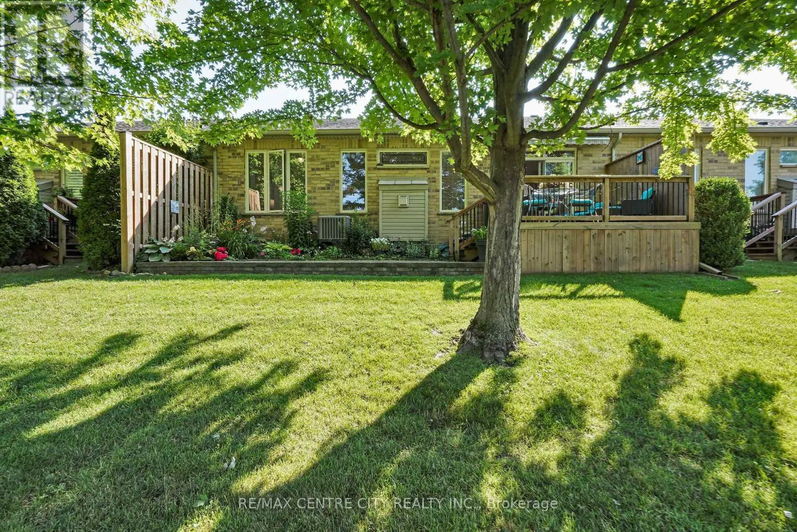 5 - 21 ST JOHNS DRIVE, #5