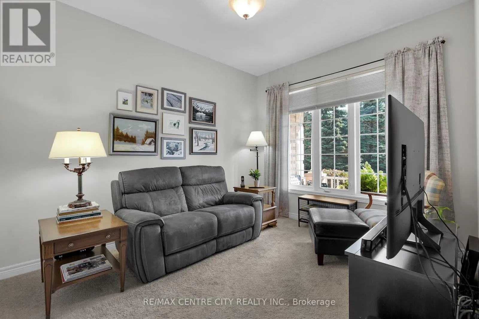 5 - 21 ST JOHNS DRIVE, #5