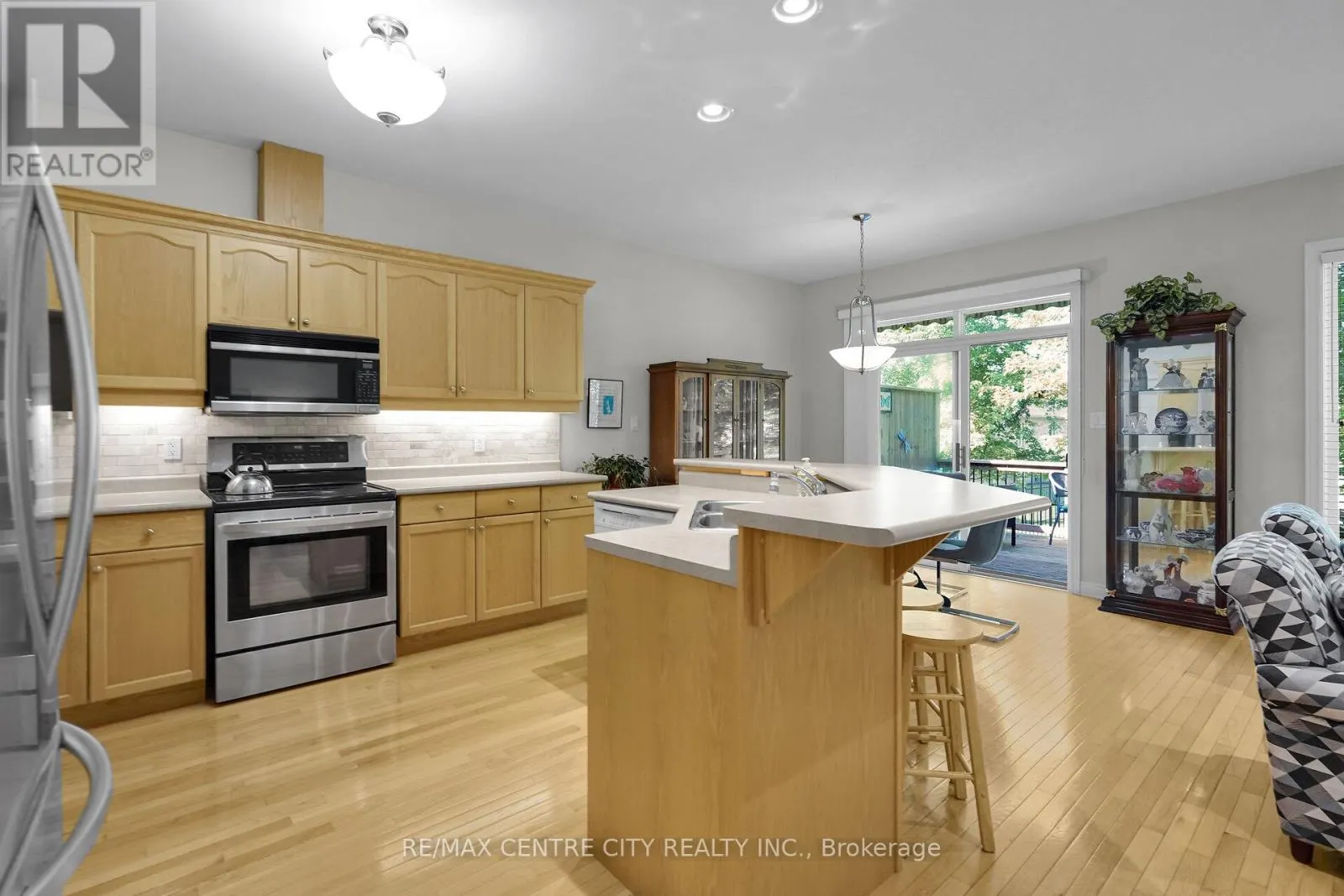 5 - 21 ST JOHNS DRIVE, #5