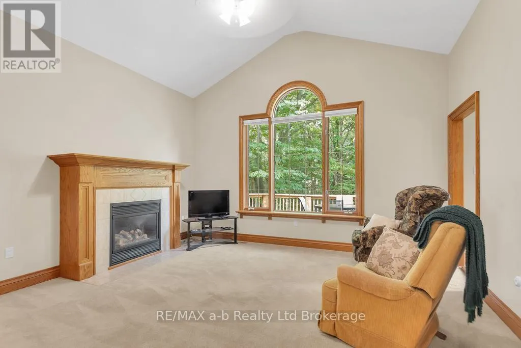 21 WINDEMERE AVENUE