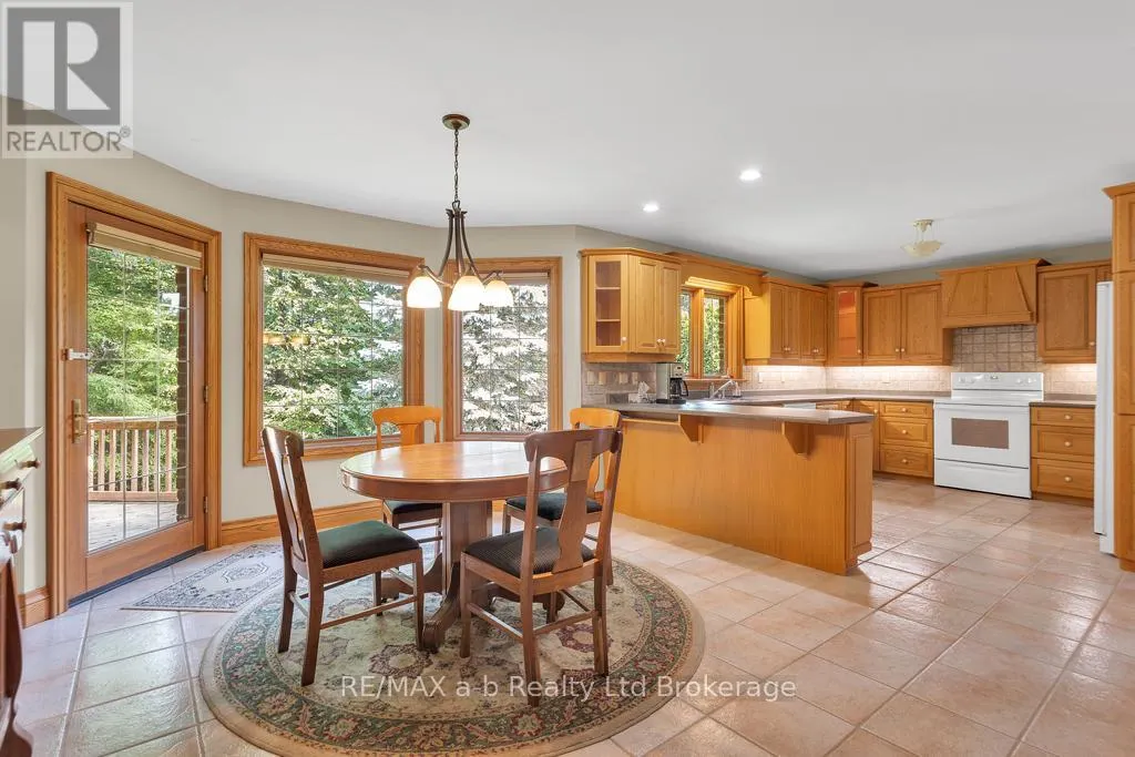21 WINDEMERE AVENUE