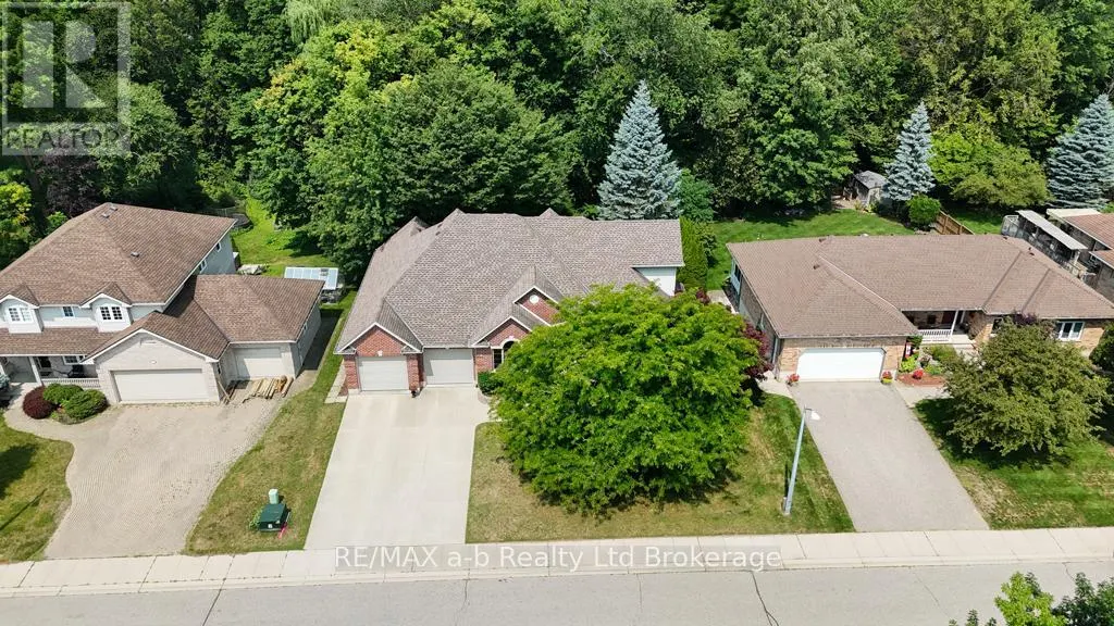 21 WINDEMERE AVENUE