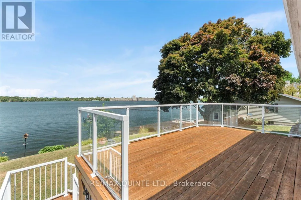 54 CEDAR LANE